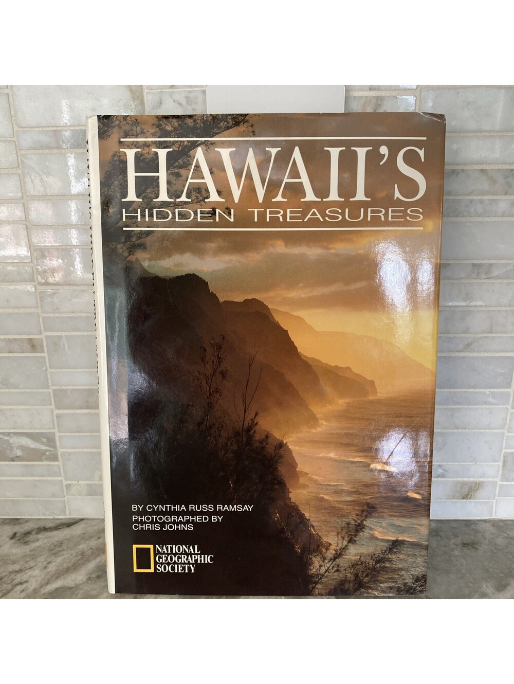 Hawaii's Hidden Treasures By Cynthia Russ Ramsey Photos By Chris Johns